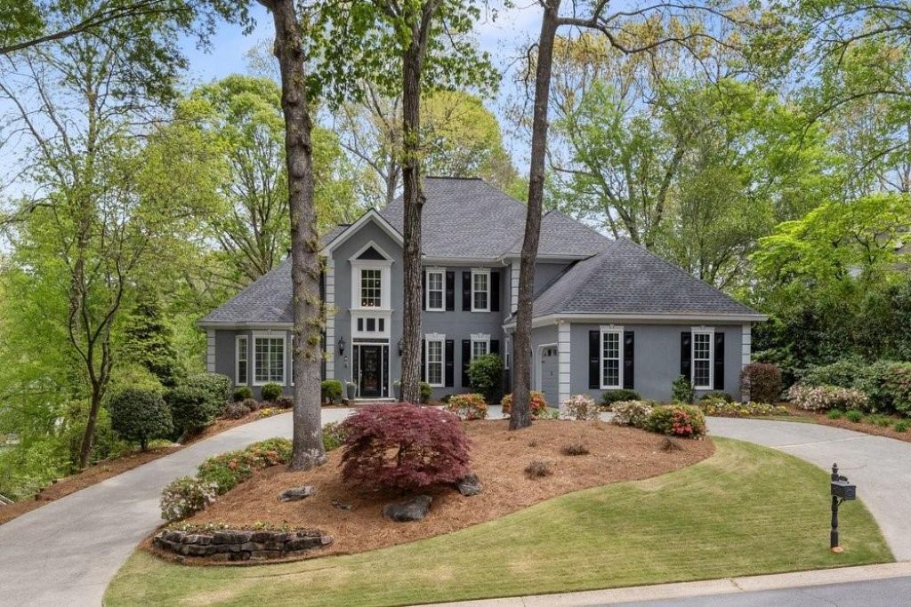 210 Lakeside Drive Nw, Kennesaw, GA 30144 Main Photo