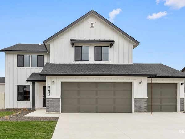 6645 W Plateau Creek Dr, Meridian, ID 83646