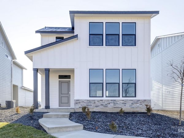 6723 W Fairy Falls Dr, Meridian, ID 83646