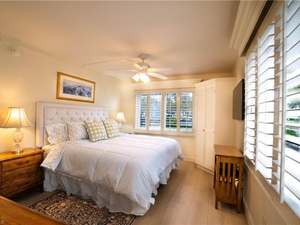 388 4th AVE S, Unit 388, NAPLES, FL 34102