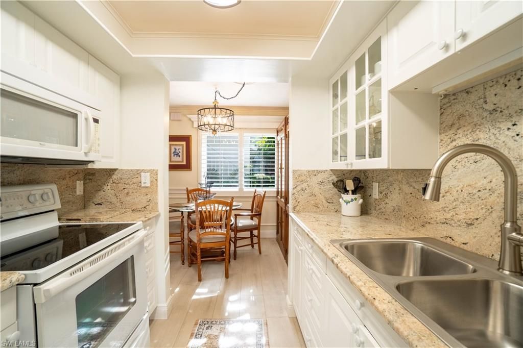 388 4th Ave S, Unit 388, Naples, FL 34102 Photo