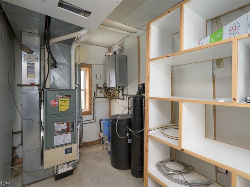 204 S Prospect Avenue, Hartville, OH 44632 Photo 12