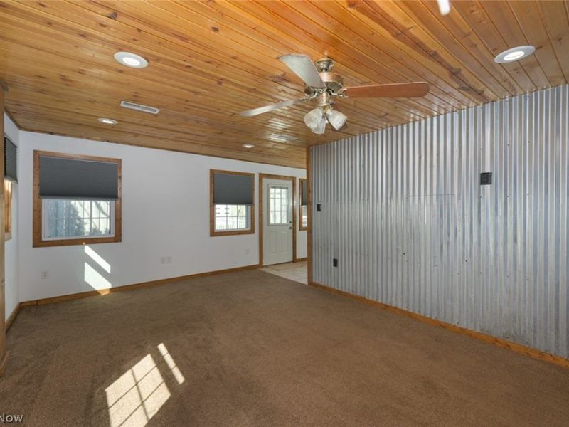 204 S Prospect Avenue, Hartville, OH 44632 Photo 7