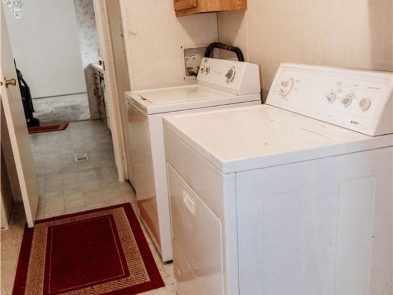 3995 Victory Avenue, Louisville, OH 44641 Photo 10