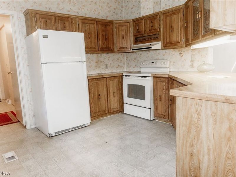 3995 Victory Avenue, Louisville, OH 44641 Photo 8