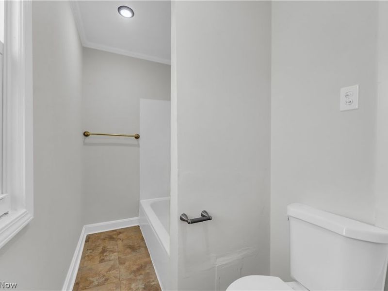 1221 E 168th Street, Unit UP, Cleveland, OH 44110 Photo 18