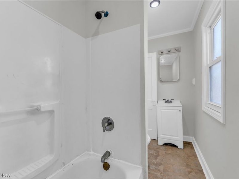 1221 E 168th Street, Unit UP, Cleveland, OH 44110 Photo 19