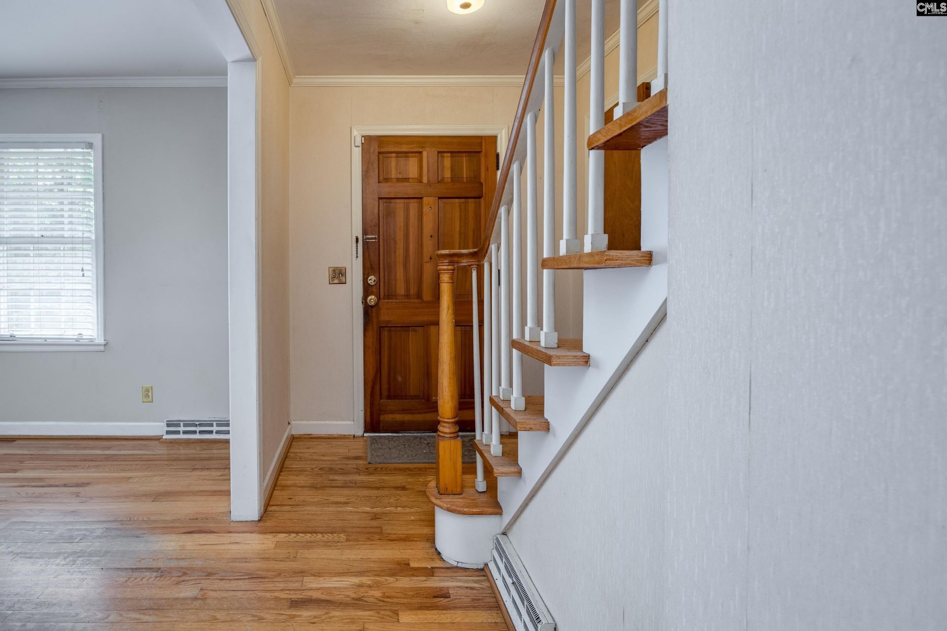 331 Bond Street Photo 10