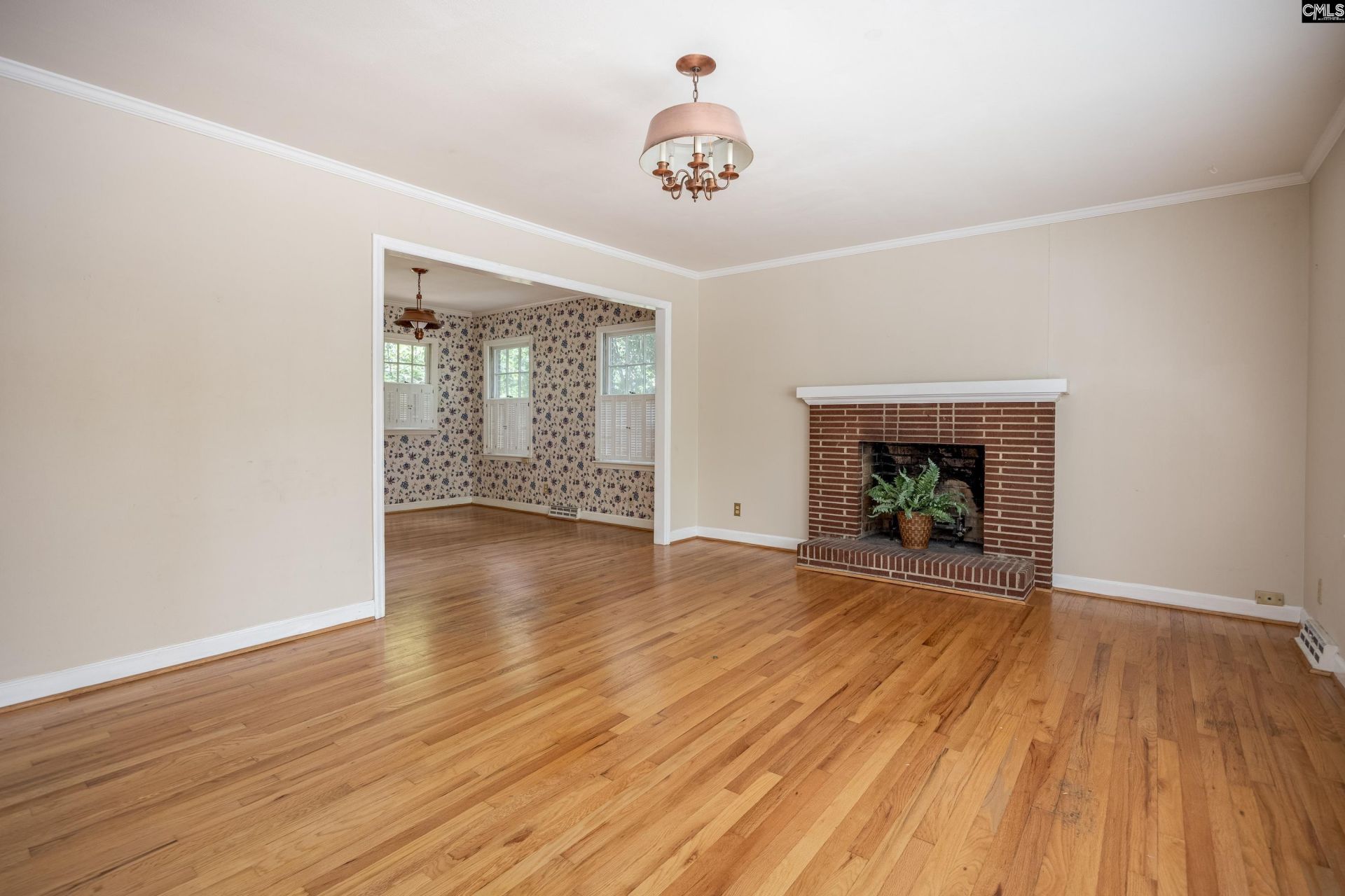 331 Bond Street Photo 12