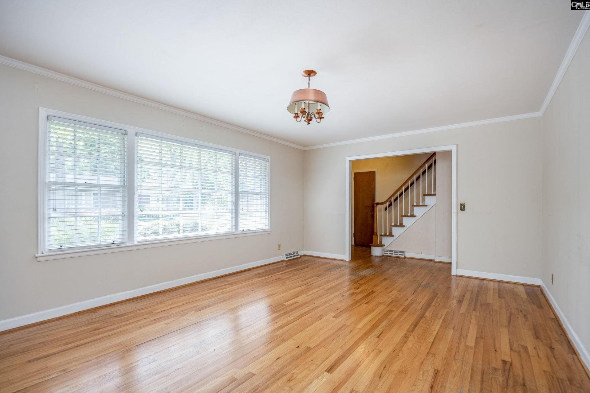 331 Bond Street Photo 14