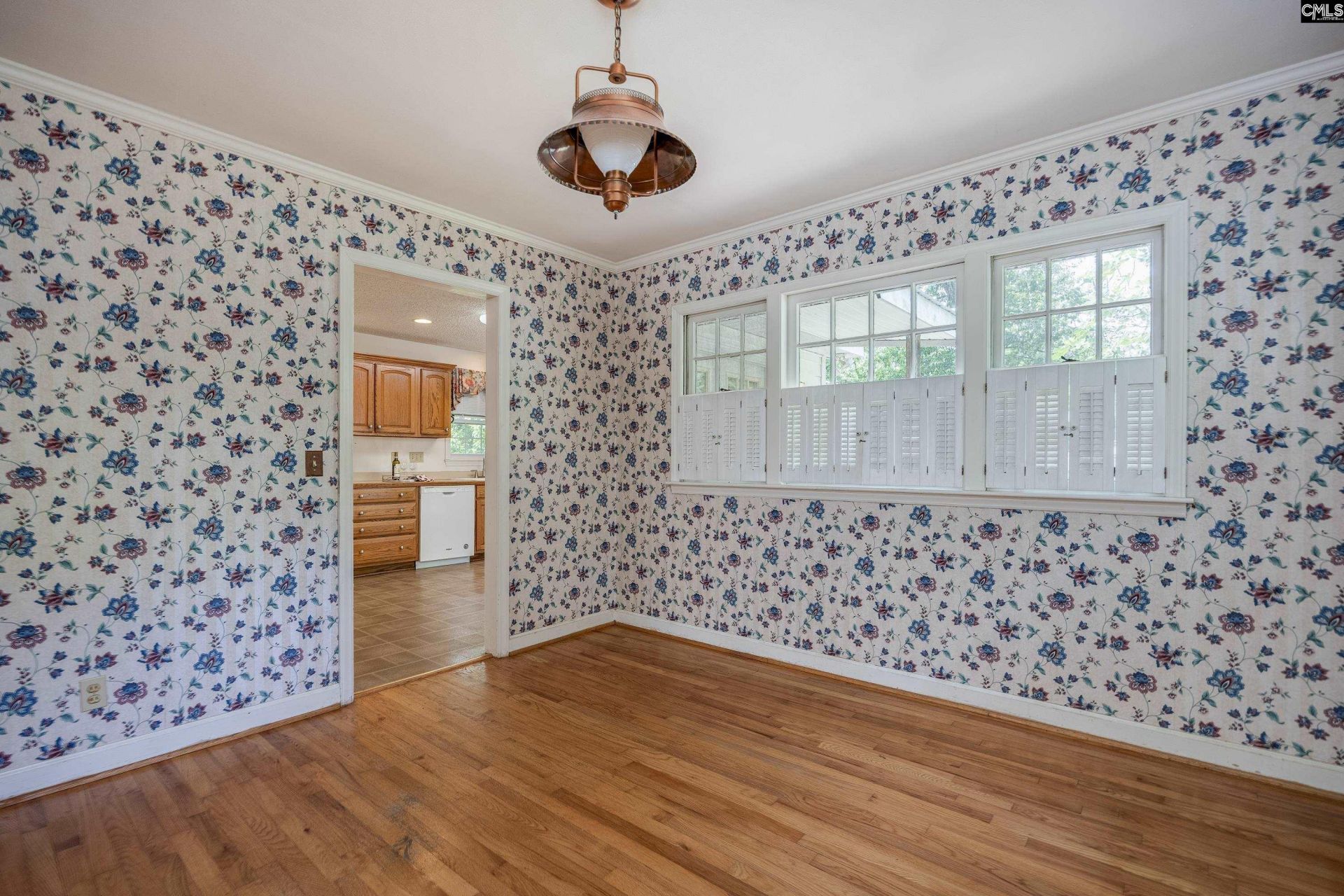 331 Bond Street Photo 17