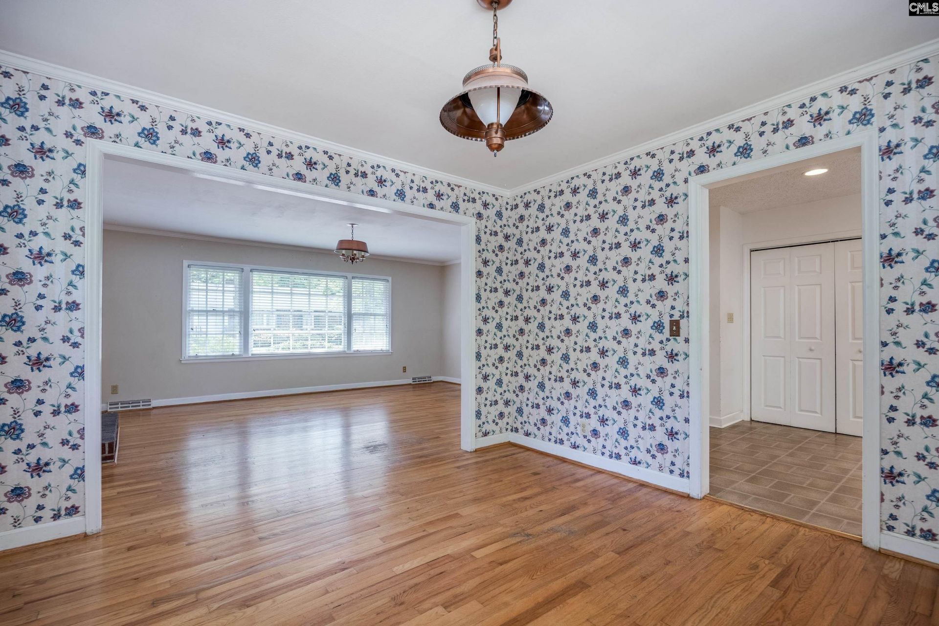 331 Bond Street Photo 18