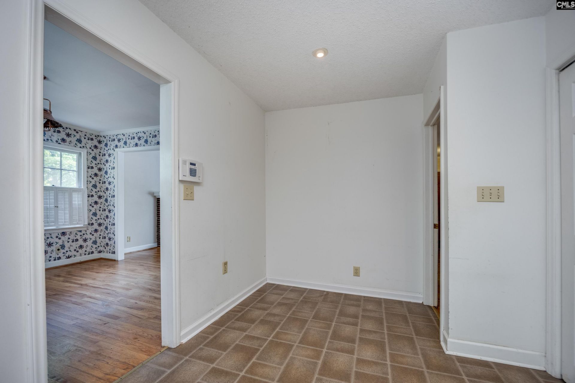 331 Bond Street Photo 20