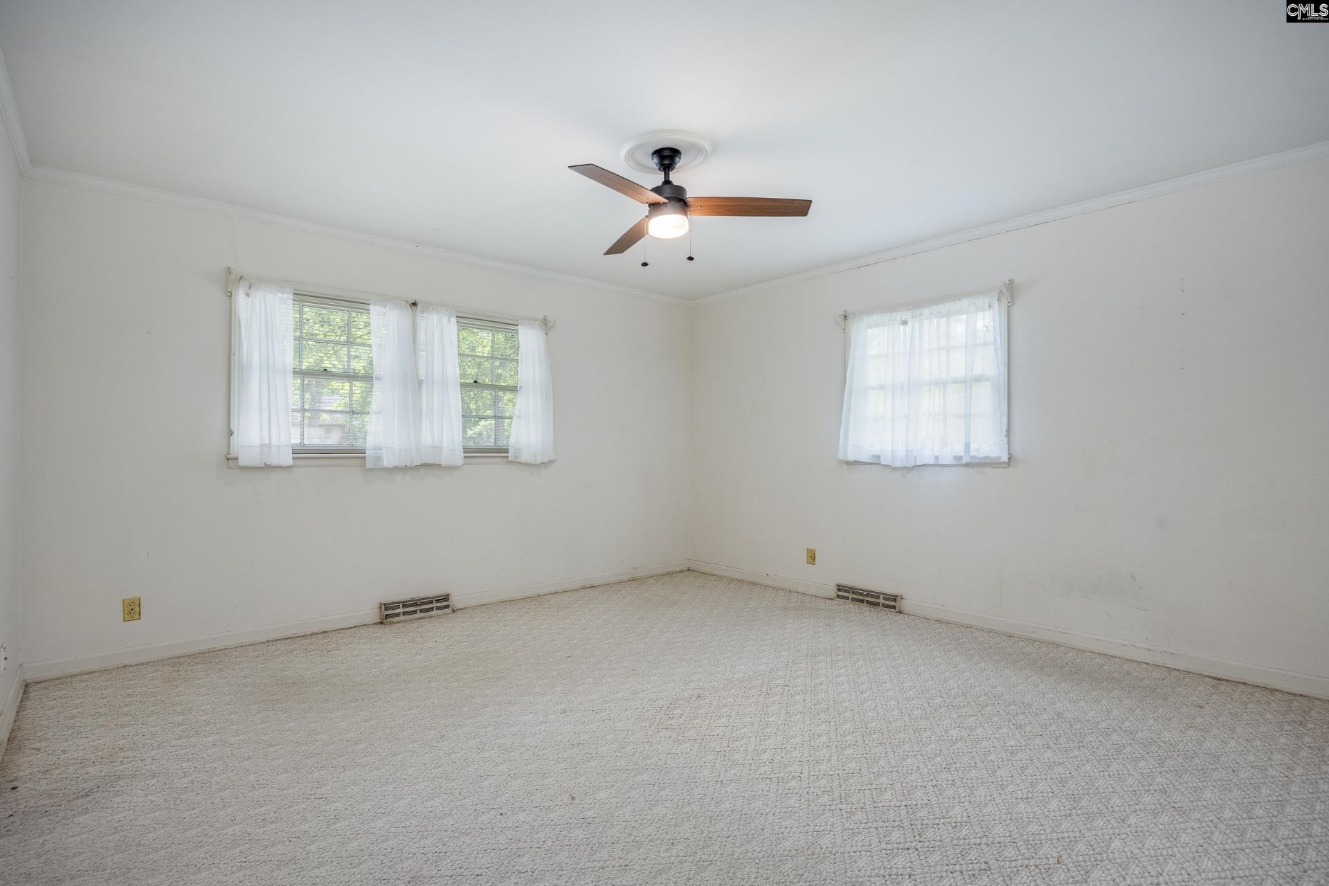 331 Bond Street Photo 27