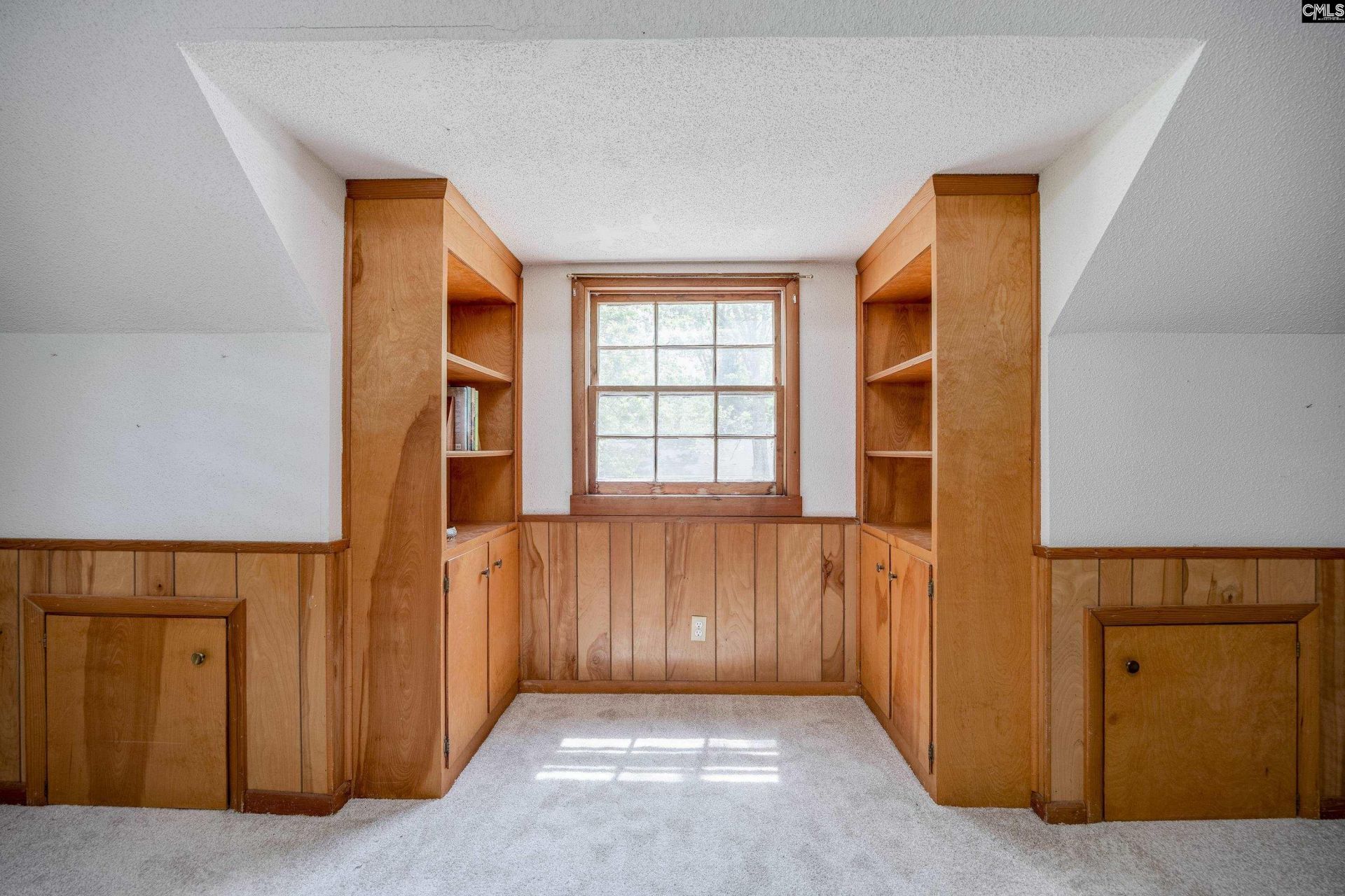 331 Bond Street Photo 39