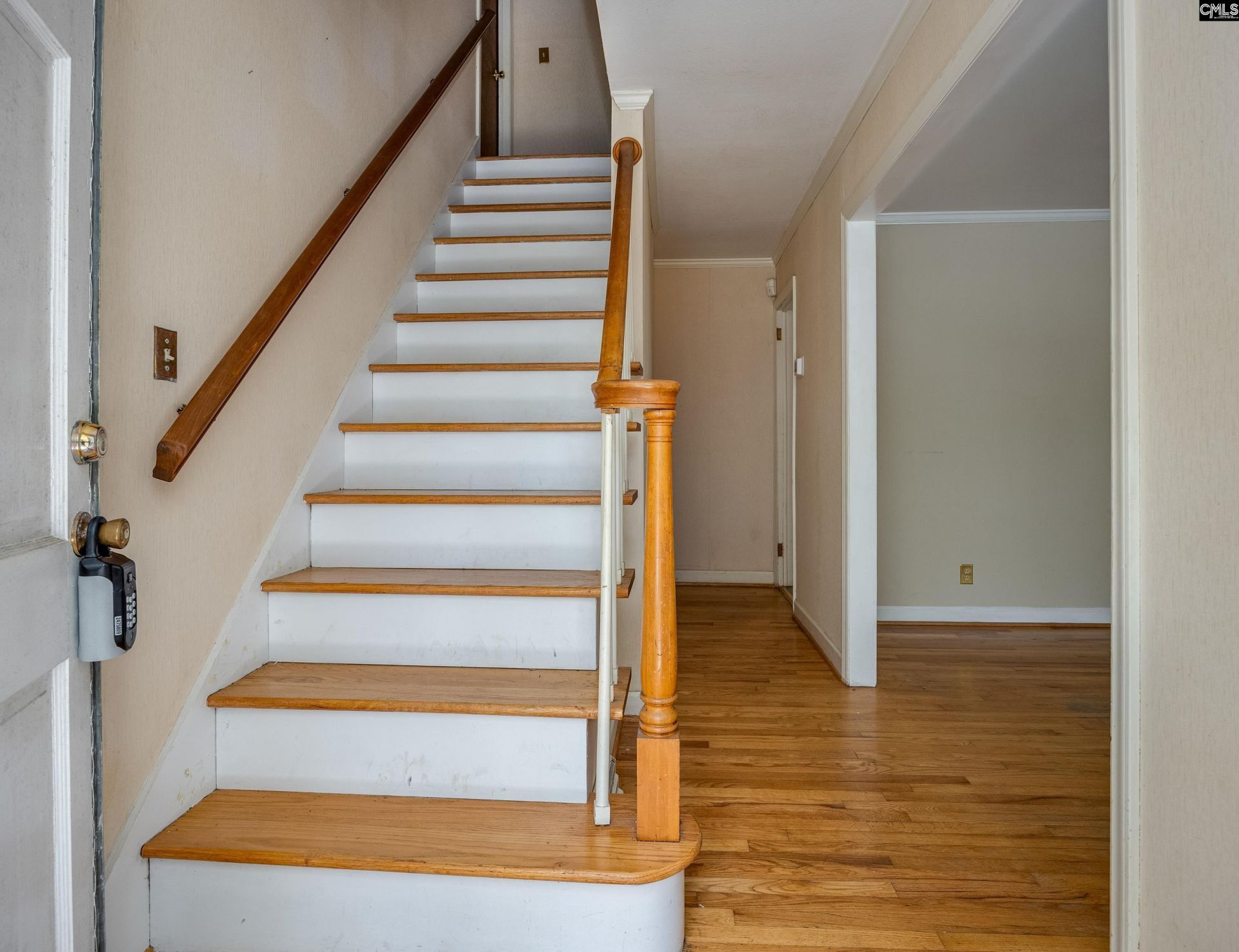 331 Bond Street Photo 9