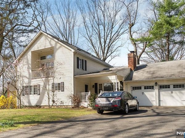107 Buckingham Drive, RAMSEY, NJ 07446