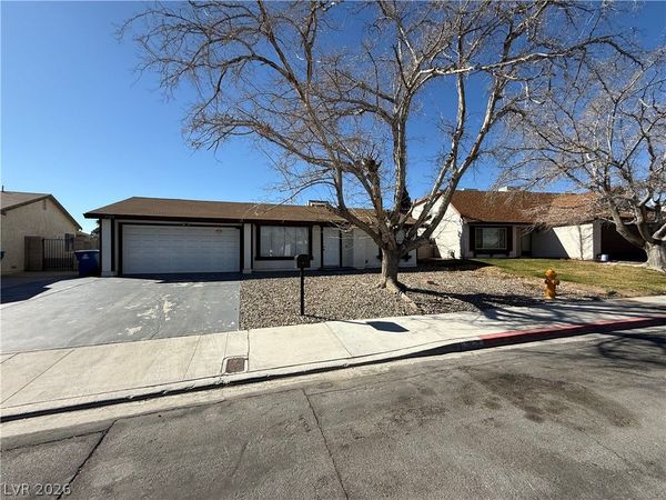 7129 Grasswood Drive , Las Vegas, NV 89147