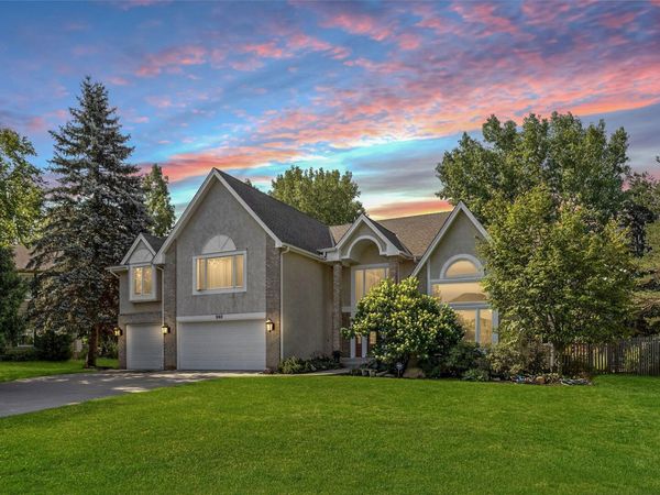 240 Cottonwood Drive, Vadnais Heights, MN 55127