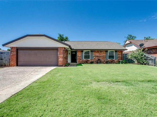 1022 Garden Grove, Yukon, OK 73099