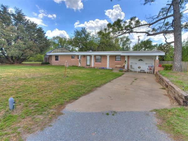 2200 Highway 81 , Chickasha, OK 73018