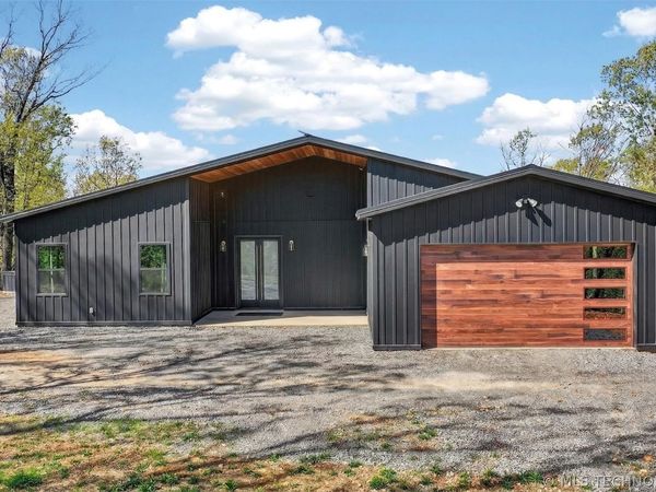 961 Campus Road, Salina, OK 74365