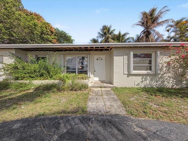 7730 W Lake Drive, Lake Clarke Shores, FL 33406