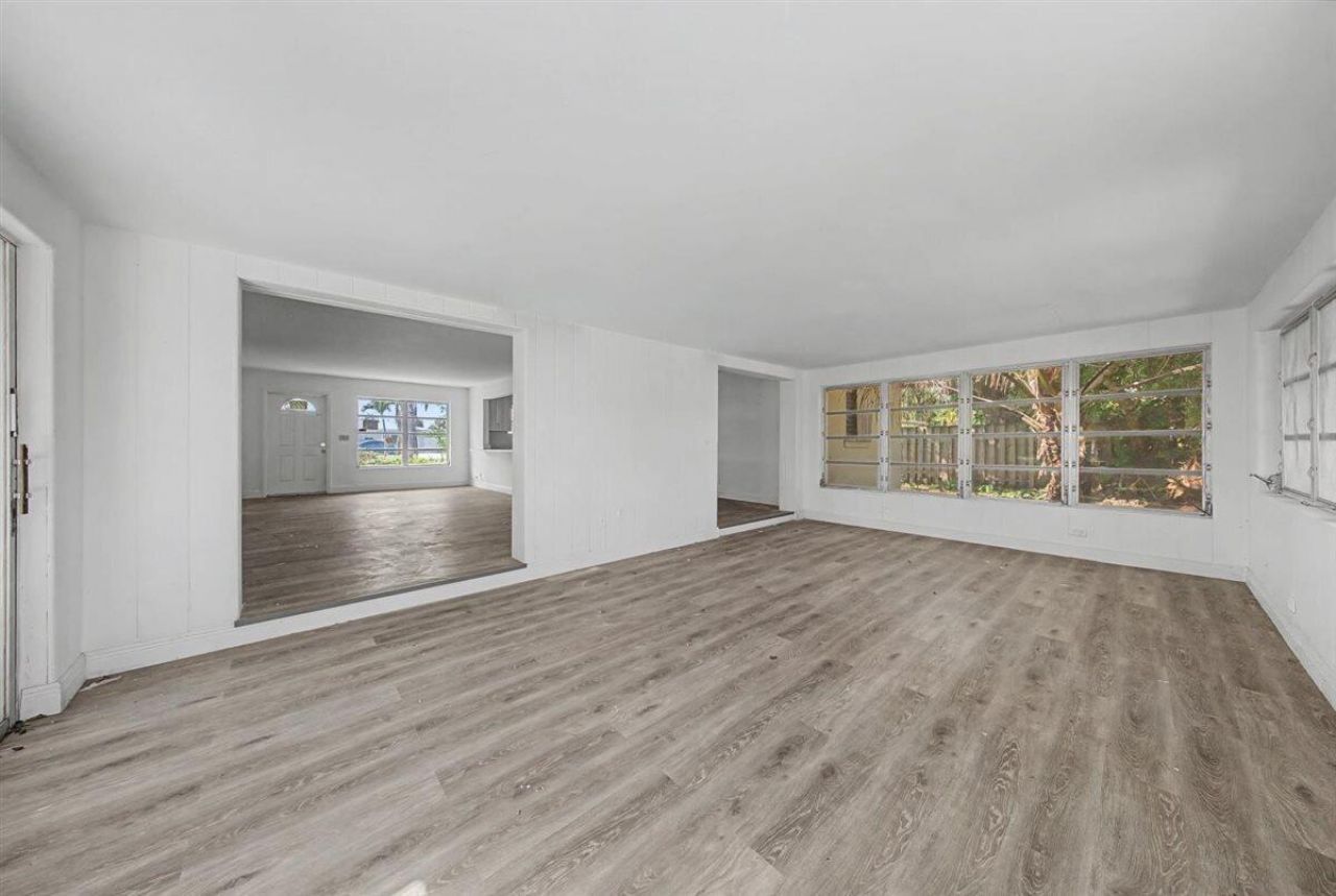 7730 W Lake Drive, Lake Clarke Shores, FL 33406 Photo