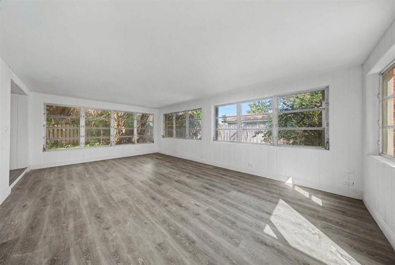 7730 W Lake Drive, Lake Clarke Shores, FL 33406 Photo