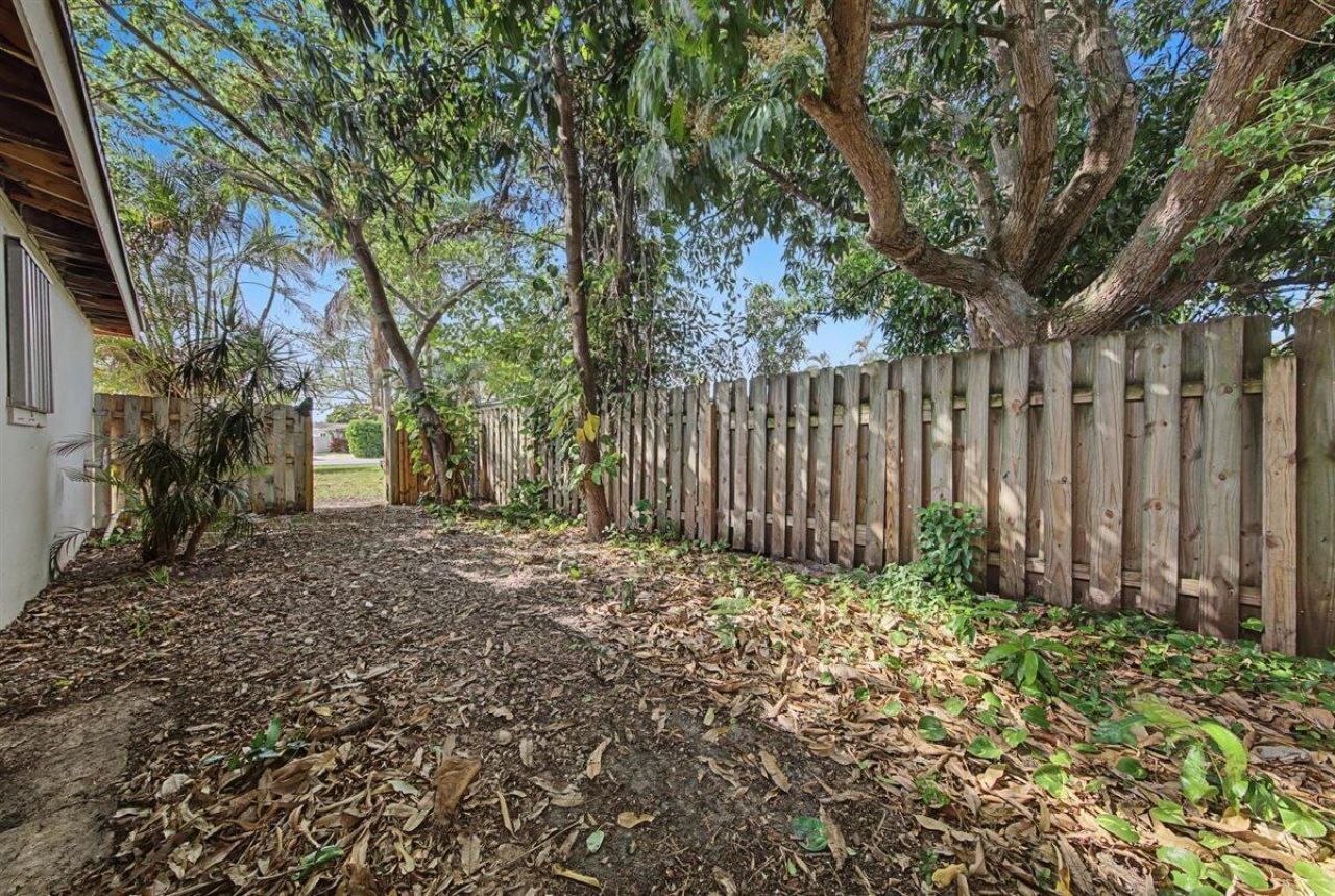 7730 W Lake Drive, Lake Clarke Shores, FL 33406 Photo