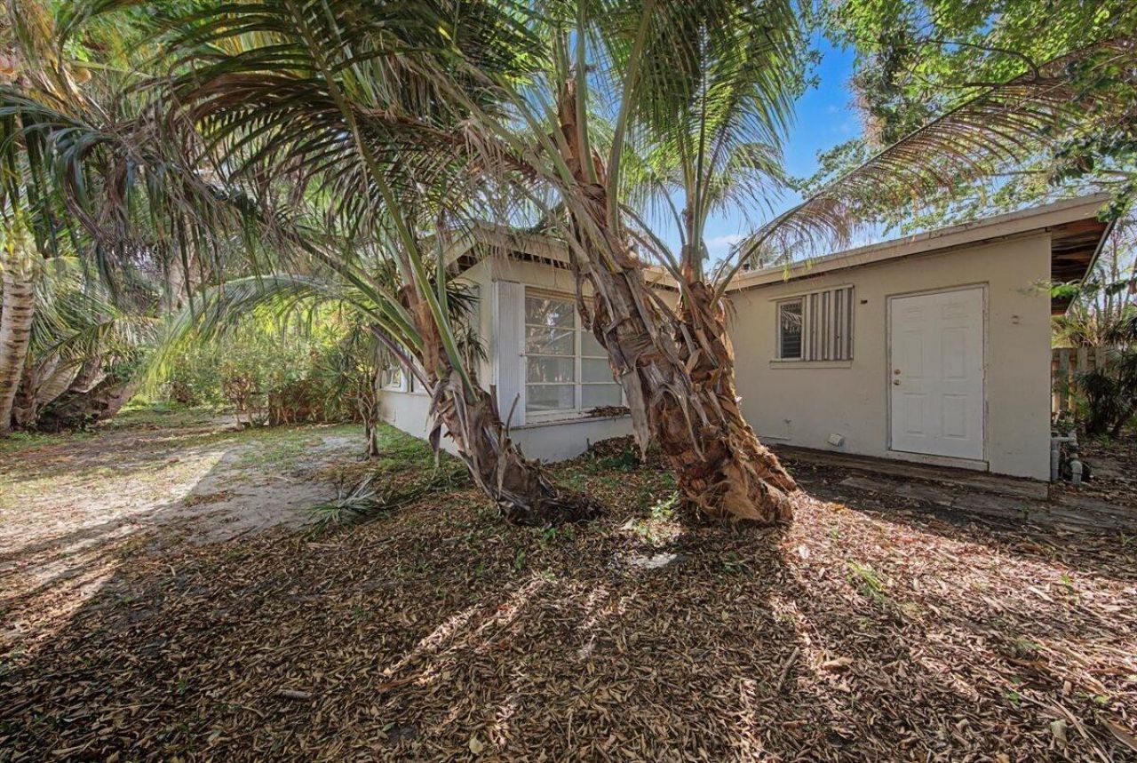 7730 W Lake Drive, Lake Clarke Shores, FL 33406 Photo