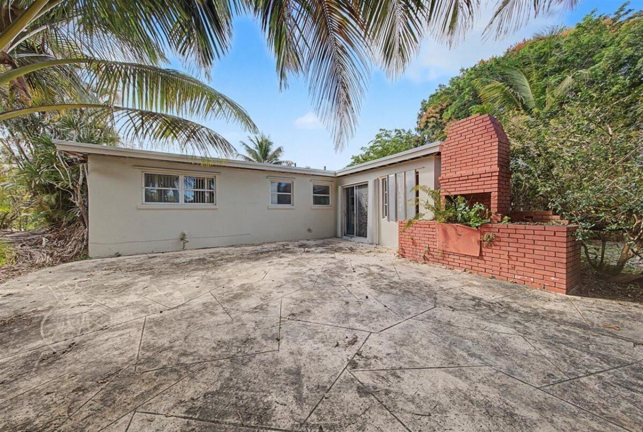 7730 W Lake Drive, Lake Clarke Shores, FL 33406 Photo