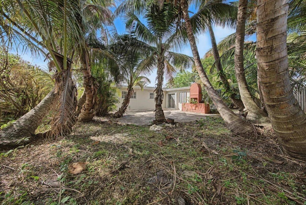 7730 W Lake Drive, Lake Clarke Shores, FL 33406 Photo