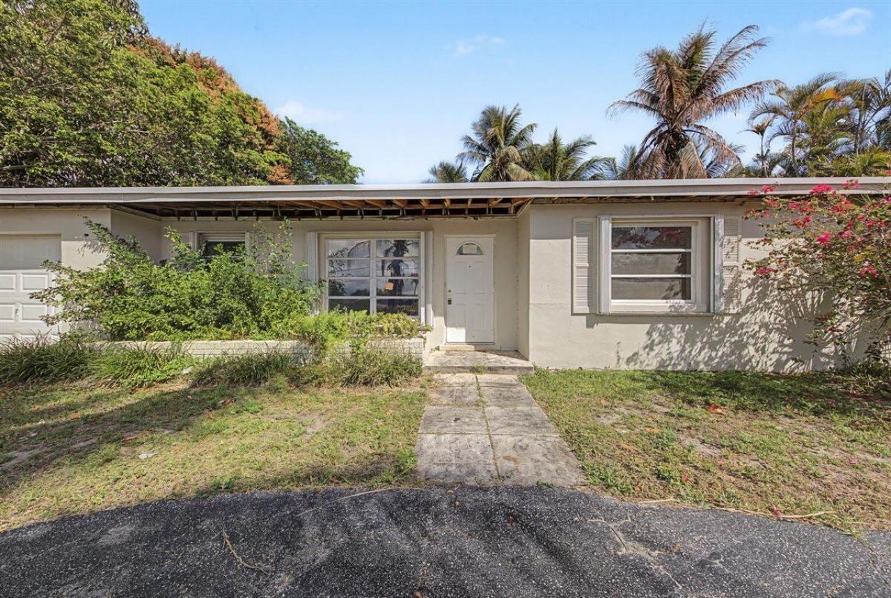 7730 W Lake Drive, Lake Clarke Shores, FL 33406 Photo