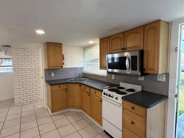 1101 N 58th Ave, Unit 1-4, Hollywood, FL 33021