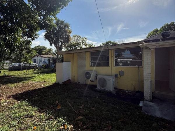 1101 N 58th Ave , Unit 1-4, Hollywood, FL 33021