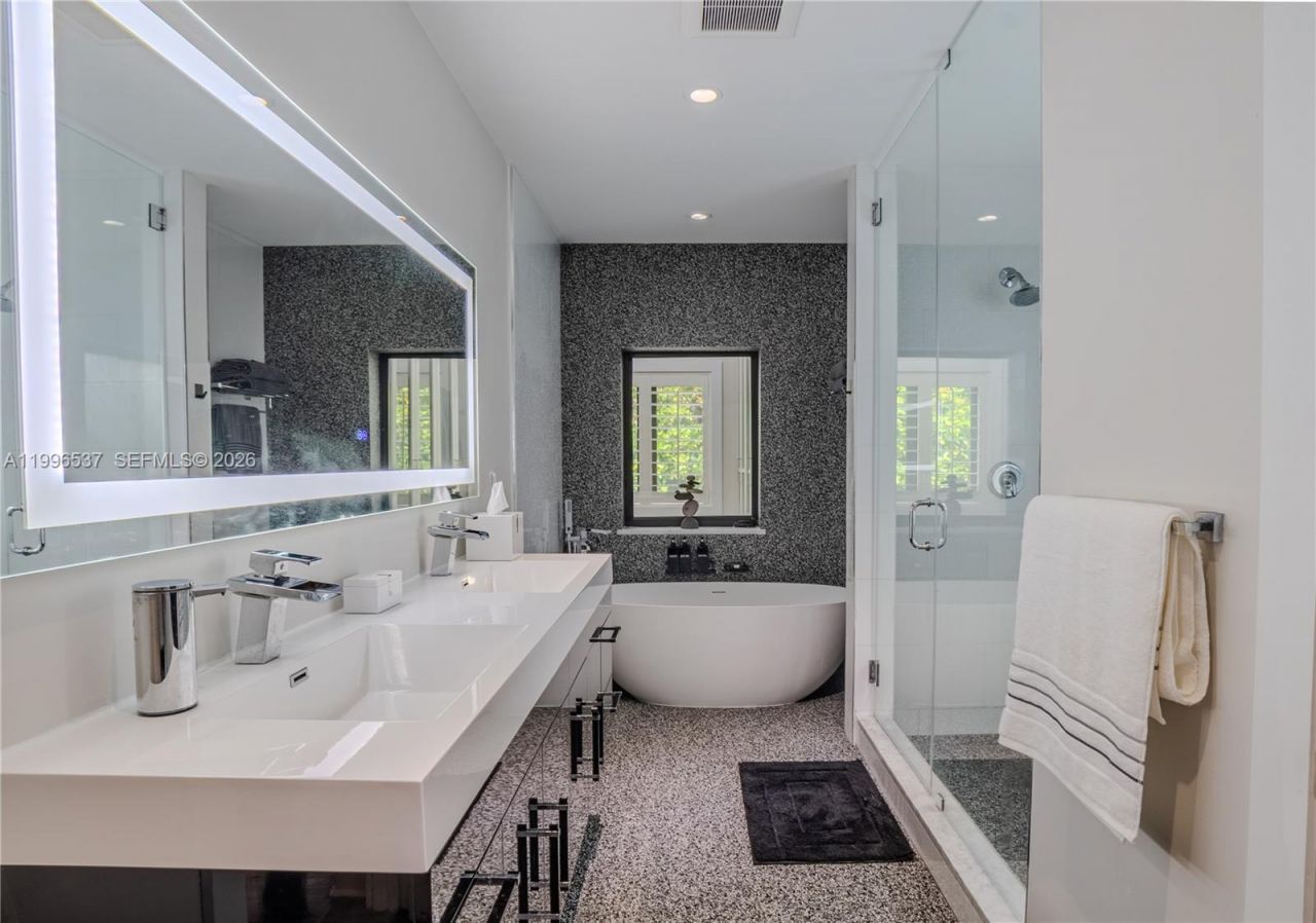 231 Fluvia Ave, Coral Gables, FL 33134 Photo