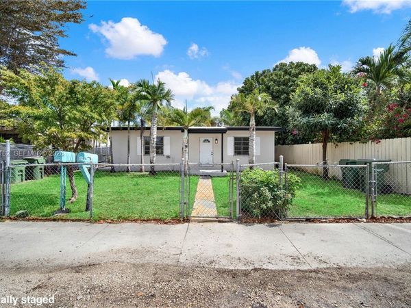 105 NW 7th Ave, Homestead, FL 33030