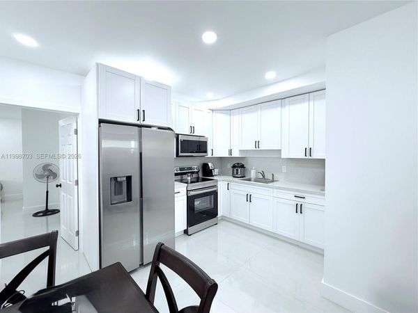 4600 W 8th Ave, Unit B, Hialeah, FL 33012