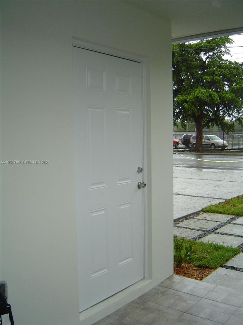 1153 SW 13th St, Miami, FL 33129 Photo