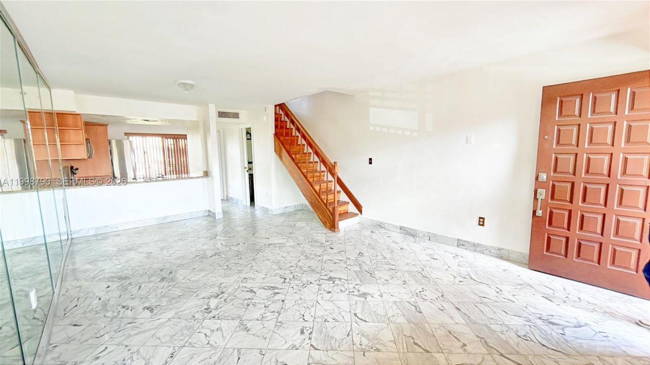 1283 W 51st Place, Unit 12, Hialeah, FL 33012 Photo