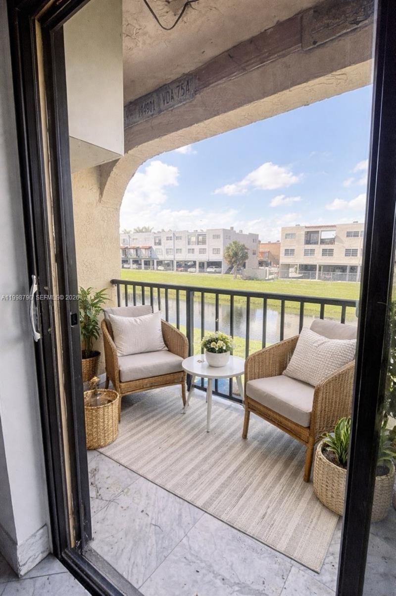 1283 W 51st Place, Unit 12, Hialeah, FL 33012 Photo