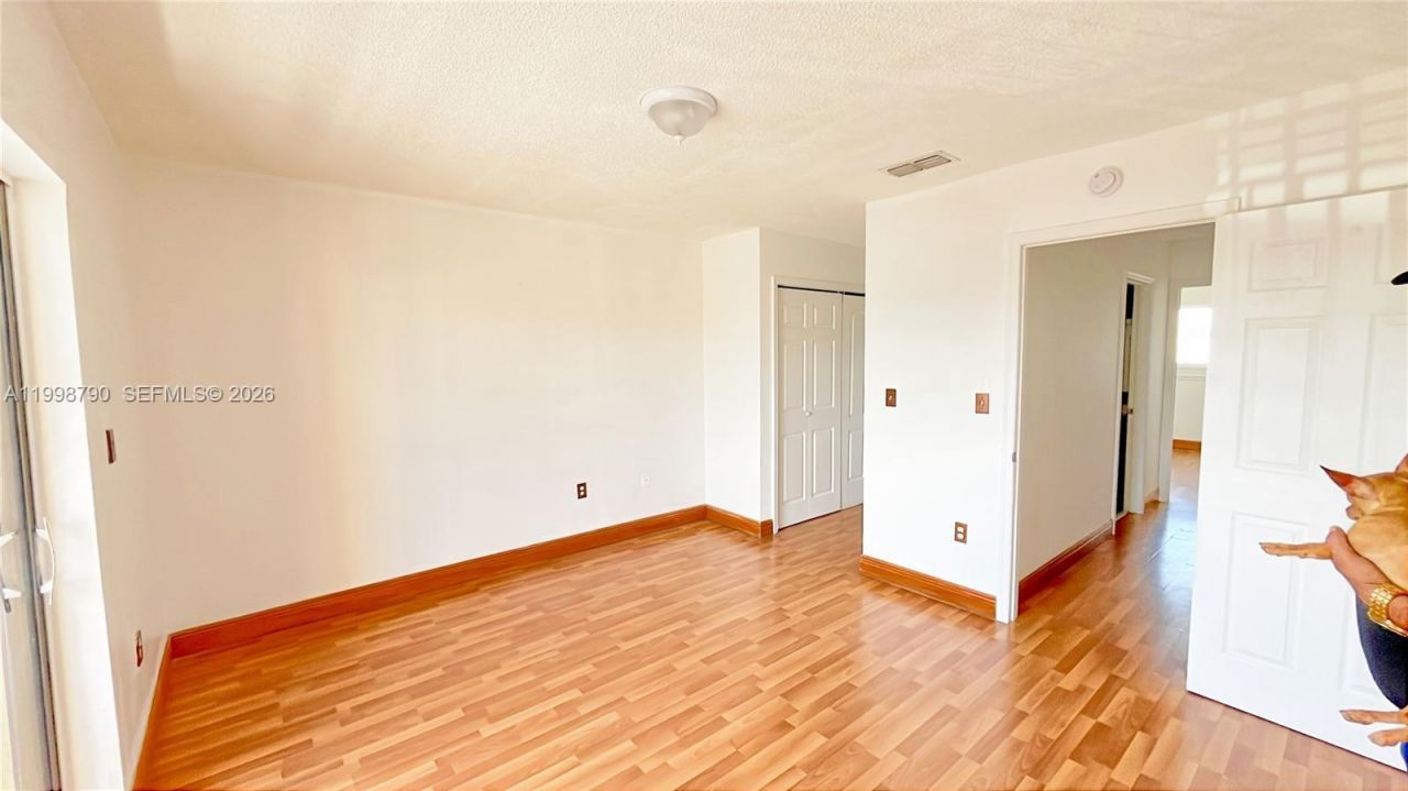 1283 W 51st Place, Unit 12, Hialeah, FL 33012 Photo