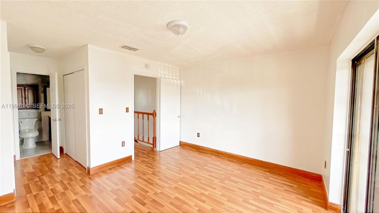 1283 W 51st Place, Unit 12, Hialeah, FL 33012 Photo