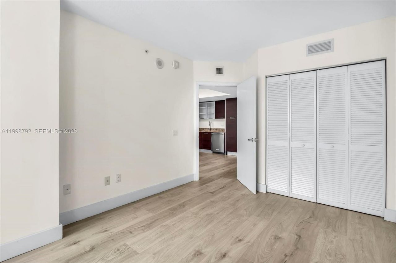 41 SE 5th St, Unit 1709, Miami, FL 33131 Photo