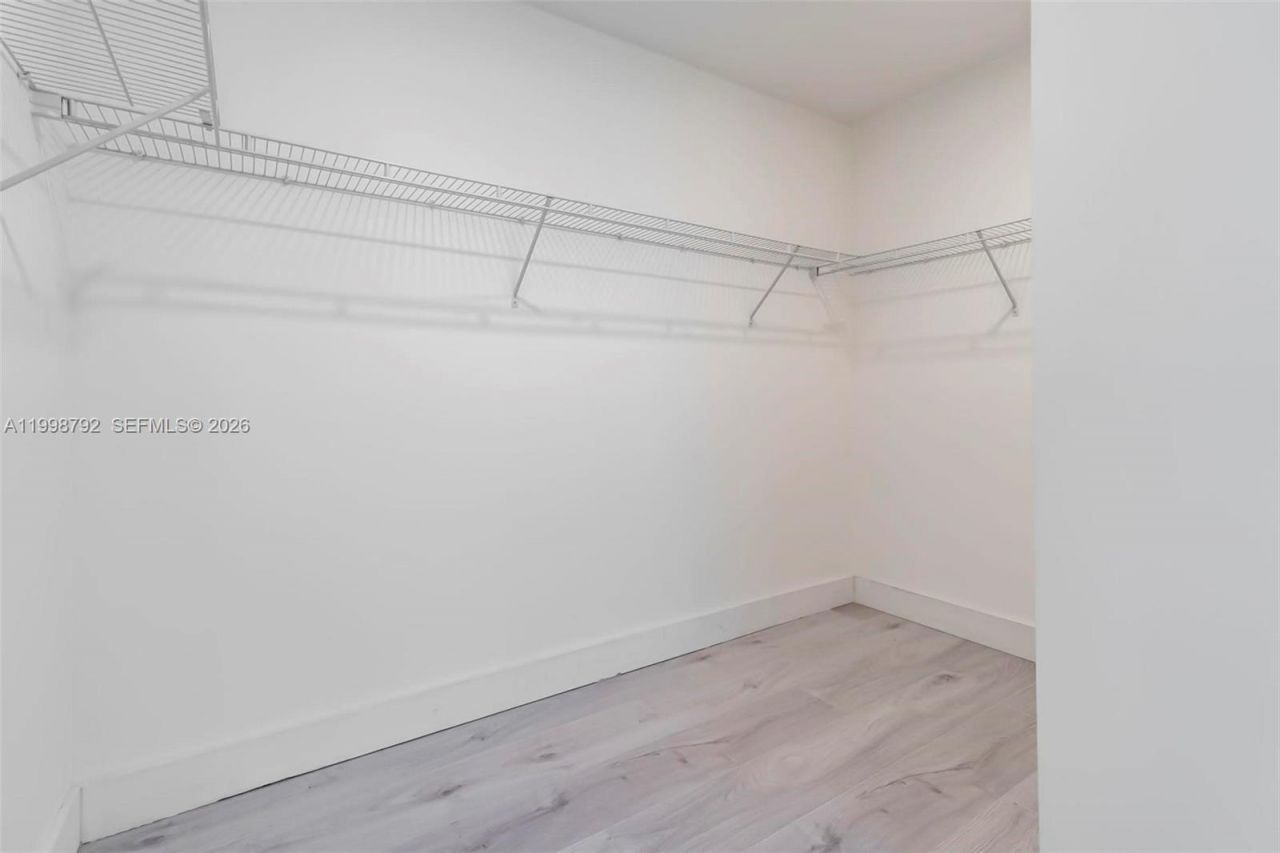 41 SE 5th St, Unit 1709, Miami, FL 33131 Photo