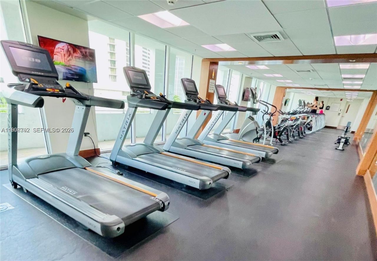 41 SE 5th St, Unit 1709, Miami, FL 33131 Photo