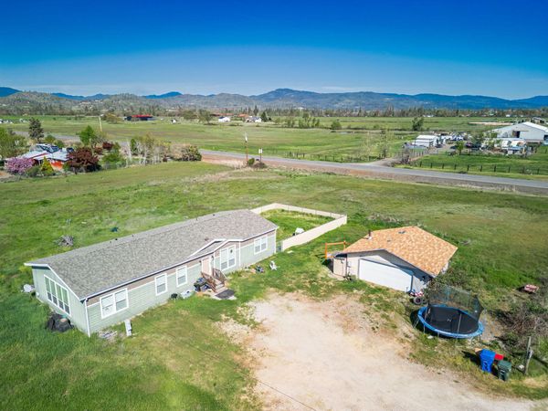 243 Highway 234, Eagle Point, OR 97524