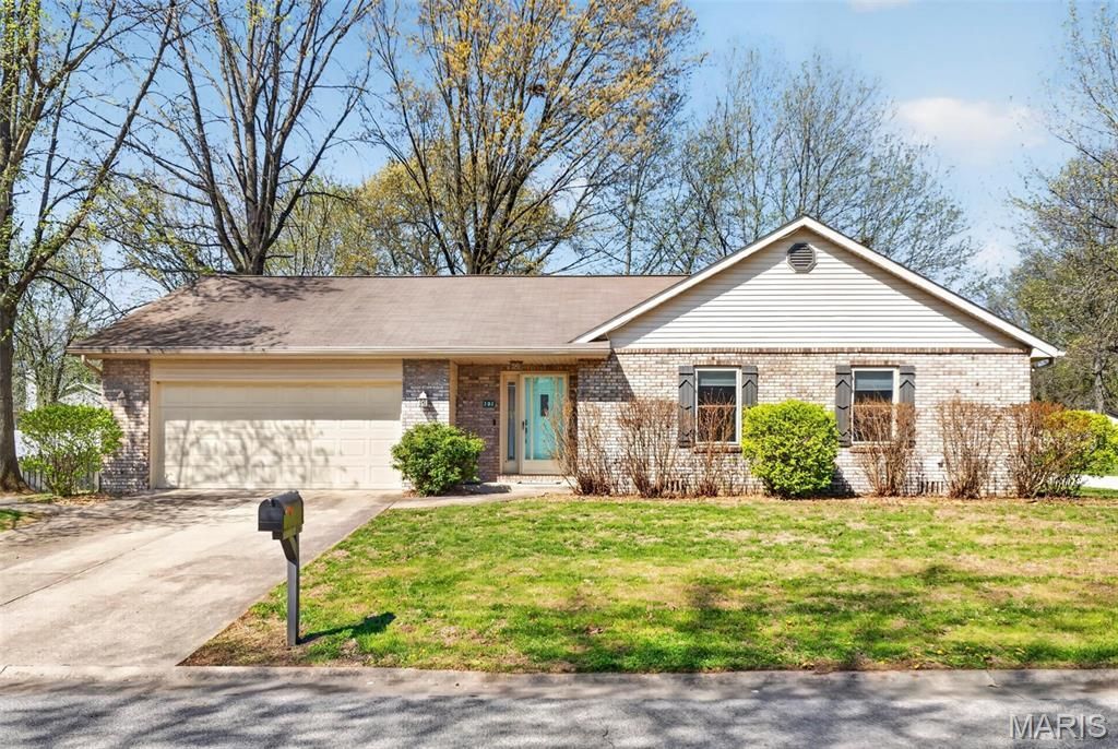 101 Penny Lane, Shiloh, IL 62221 Main Photo