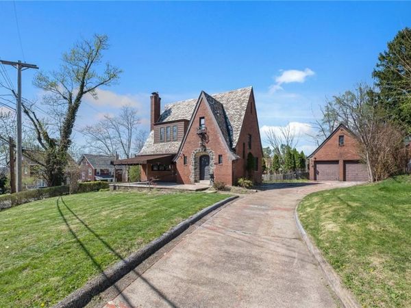 1516 Riverside Dr, Verona, PA 15147